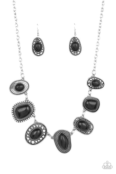 Albuquerque Artisan - Black Necklace N376